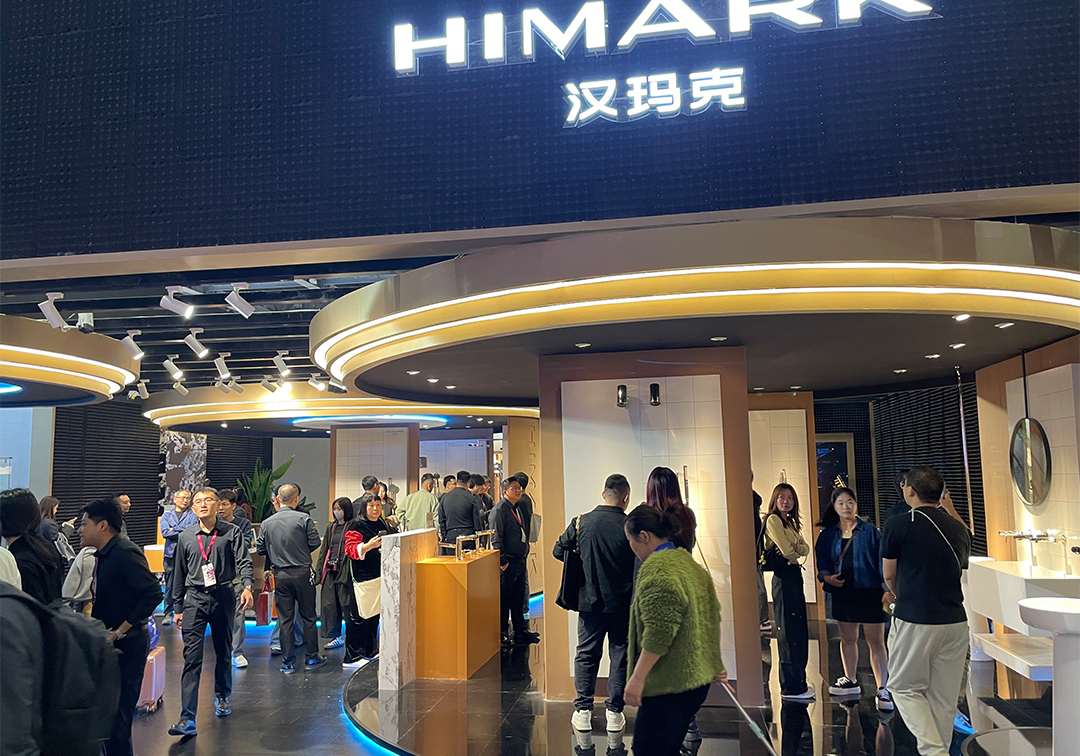 173431998468182.jpg 人流.jpg